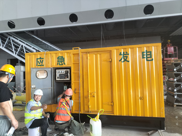 吴起怎样判断空气滤清器是否需要更换？