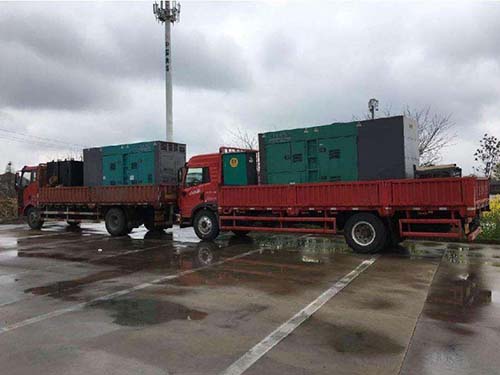 吴起涂抹密封胶后，需要等待多长时间才能安装水冷式机油散热器密封件？